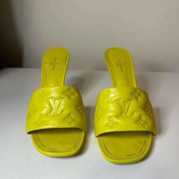 Neon green/yellow LV heels - Picture 1 of 10
